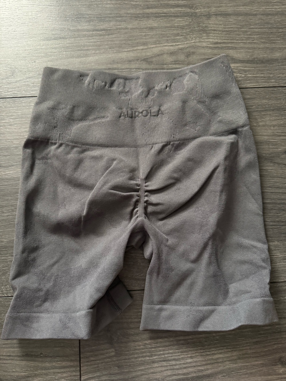 Aurola camo shorts